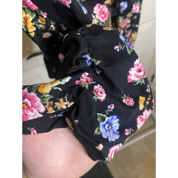 Torrid black floral challis jogger capri pants with elastic tie waist - Picture 5 of 8